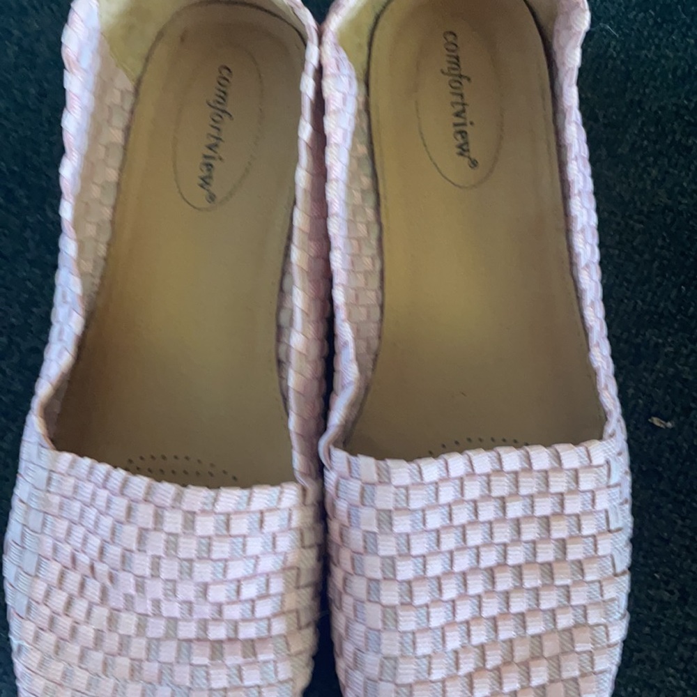 Pink flats - Picture 2 of 4